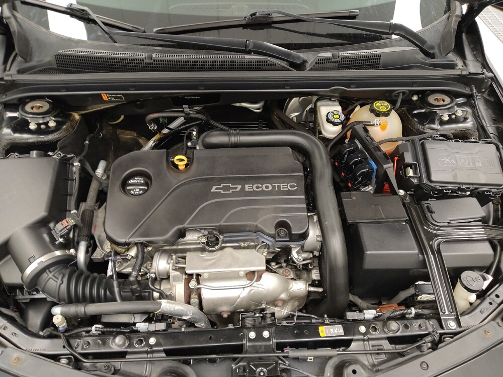 2017 Chevrolet Malibu in St. Louis, MO 63125 - 18099446 30