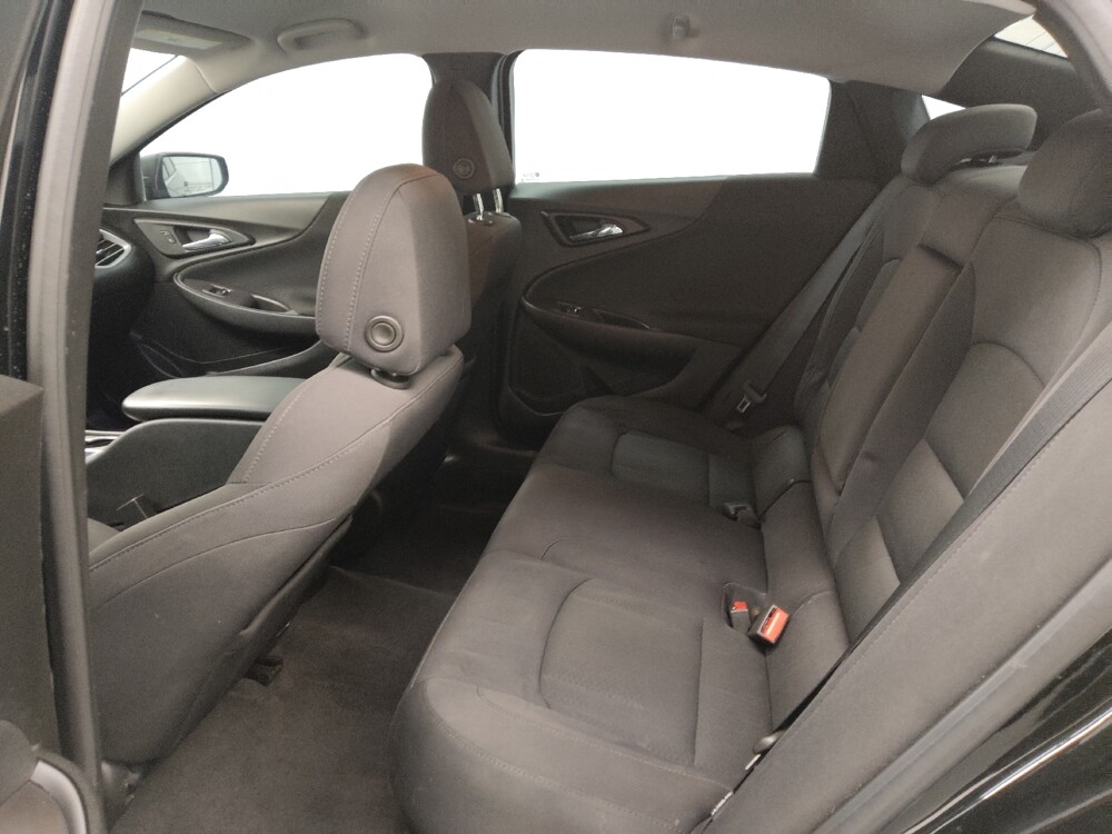 2017 Chevrolet Malibu in St. Louis, MO 63125 - 18099446 18