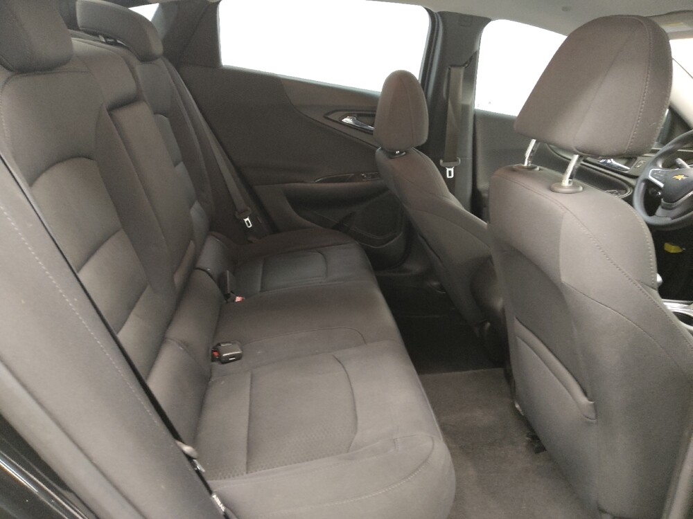 2017 Chevrolet Malibu in St. Louis, MO 63125 - 18099446 19