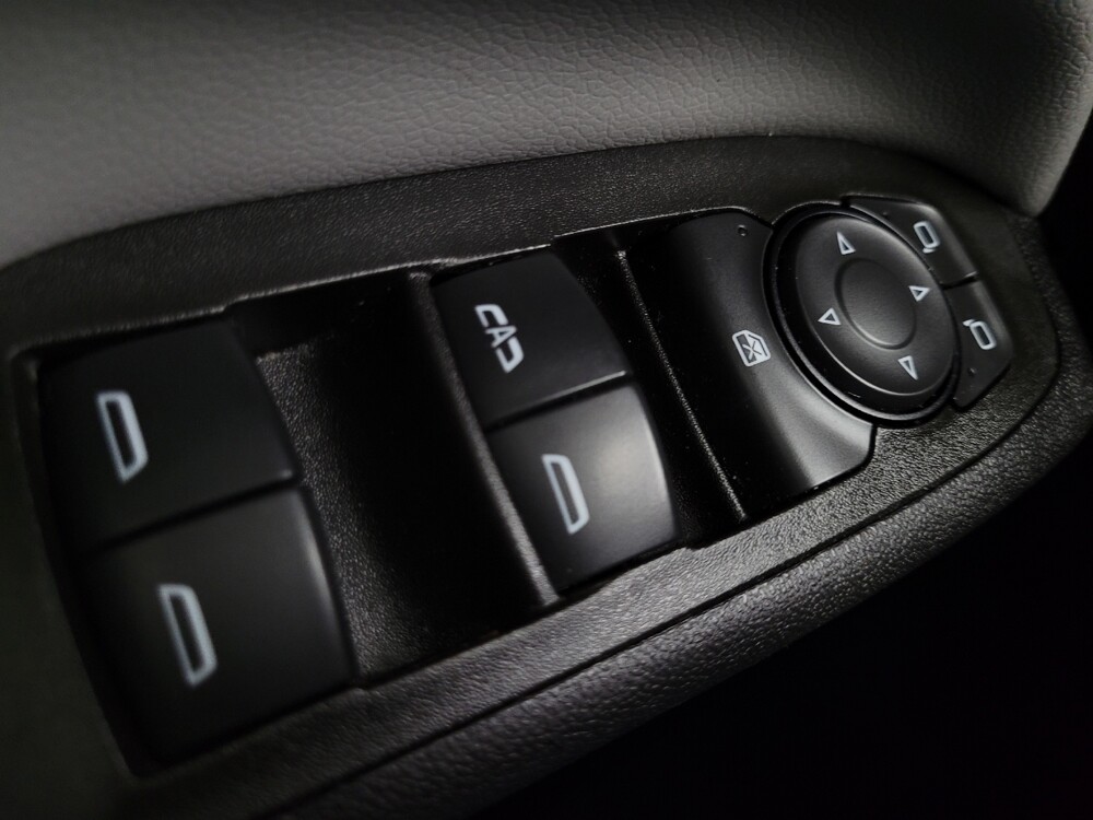 2021 Chevrolet Equinox in Las Vegas, NV 89104 - 18099453 27