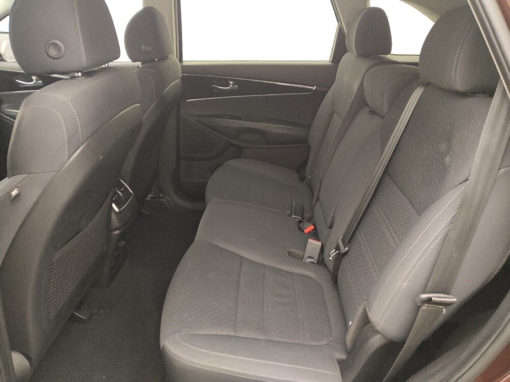 2018 Kia Sorento in Houston, TX 77060 - 18099458 18