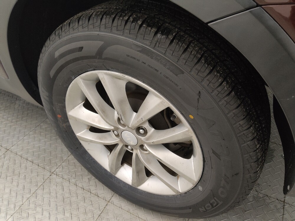 2018 Kia Sorento in Houston, TX 77060 - 18099458 31