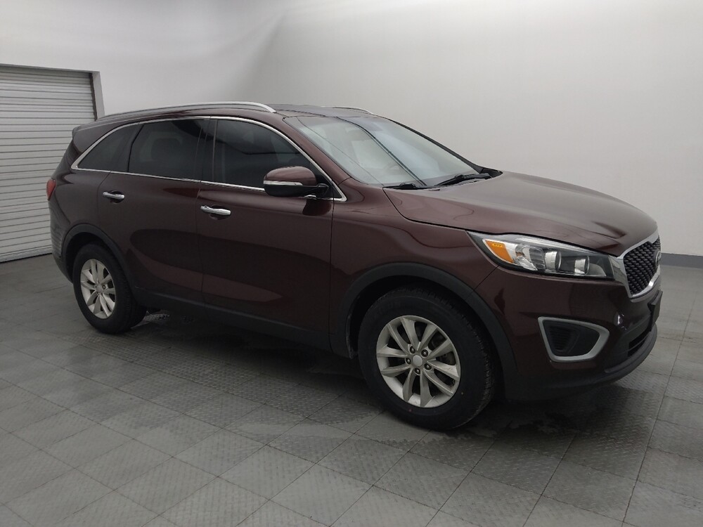 2018 Kia Sorento in Houston, TX 77060 - 18099458 11