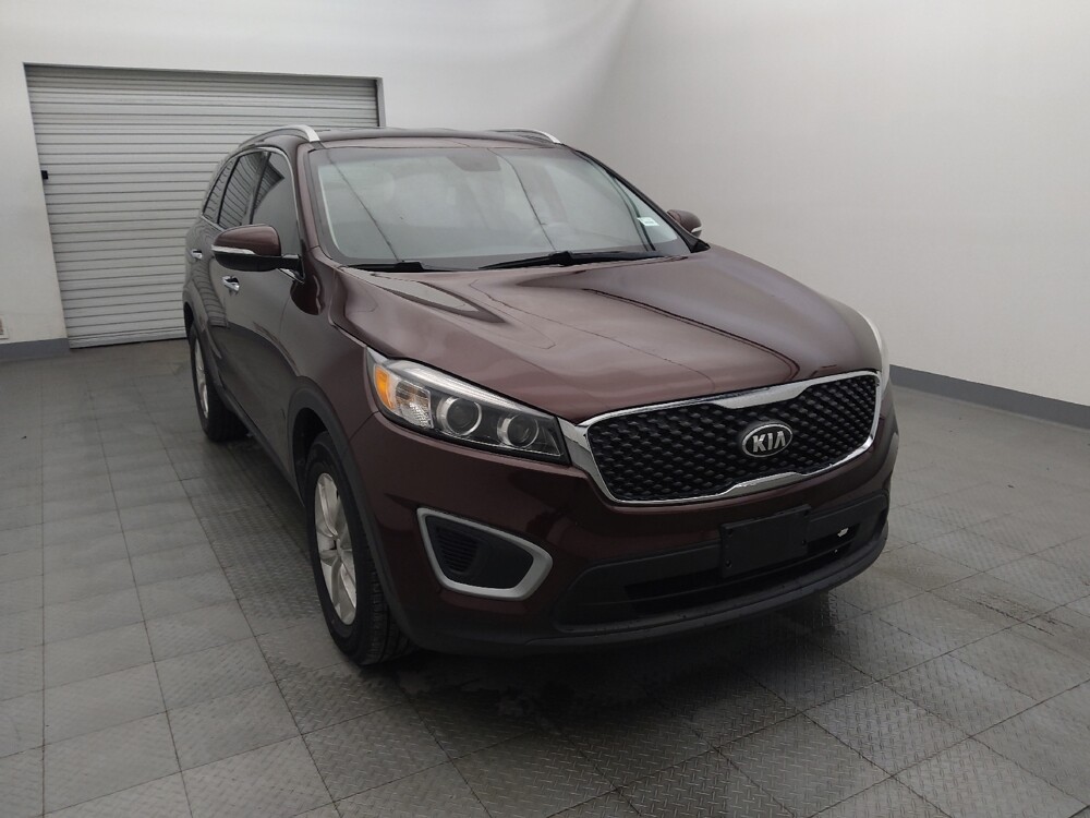 2018 Kia Sorento in Houston, TX 77060 - 18099458 14