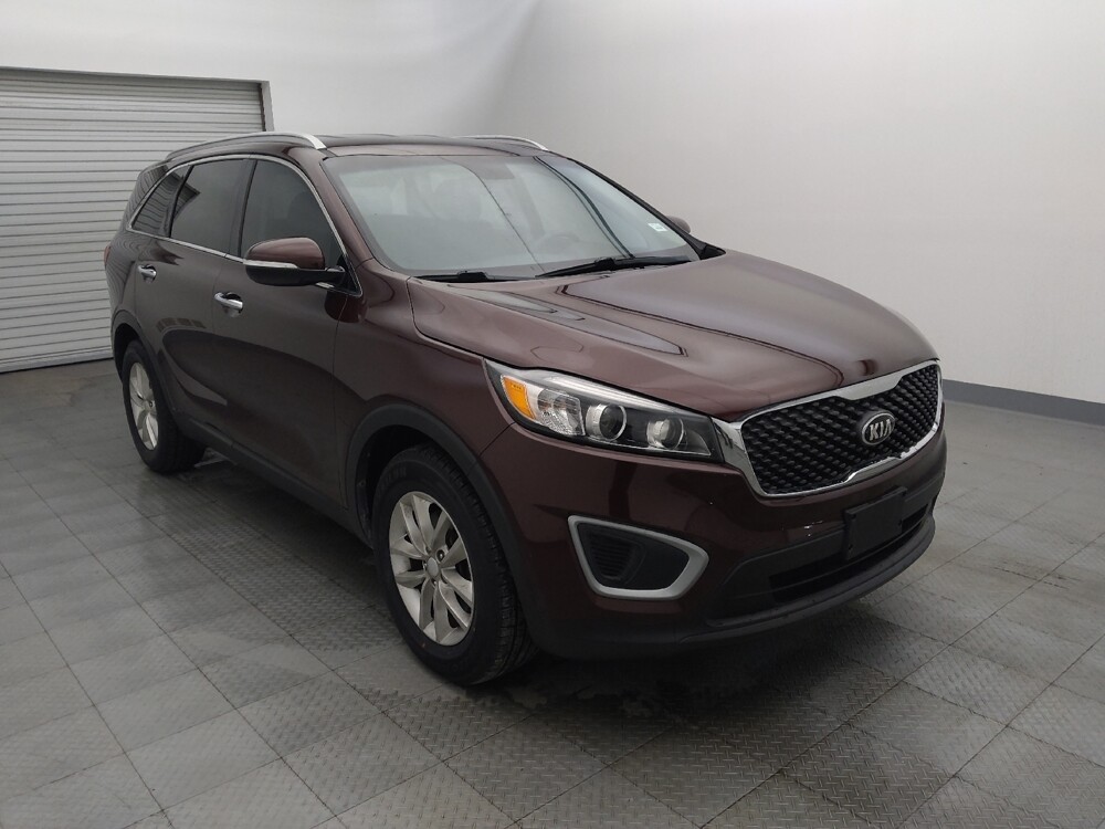 2018 Kia Sorento in Houston, TX 77060 - 18099458 13