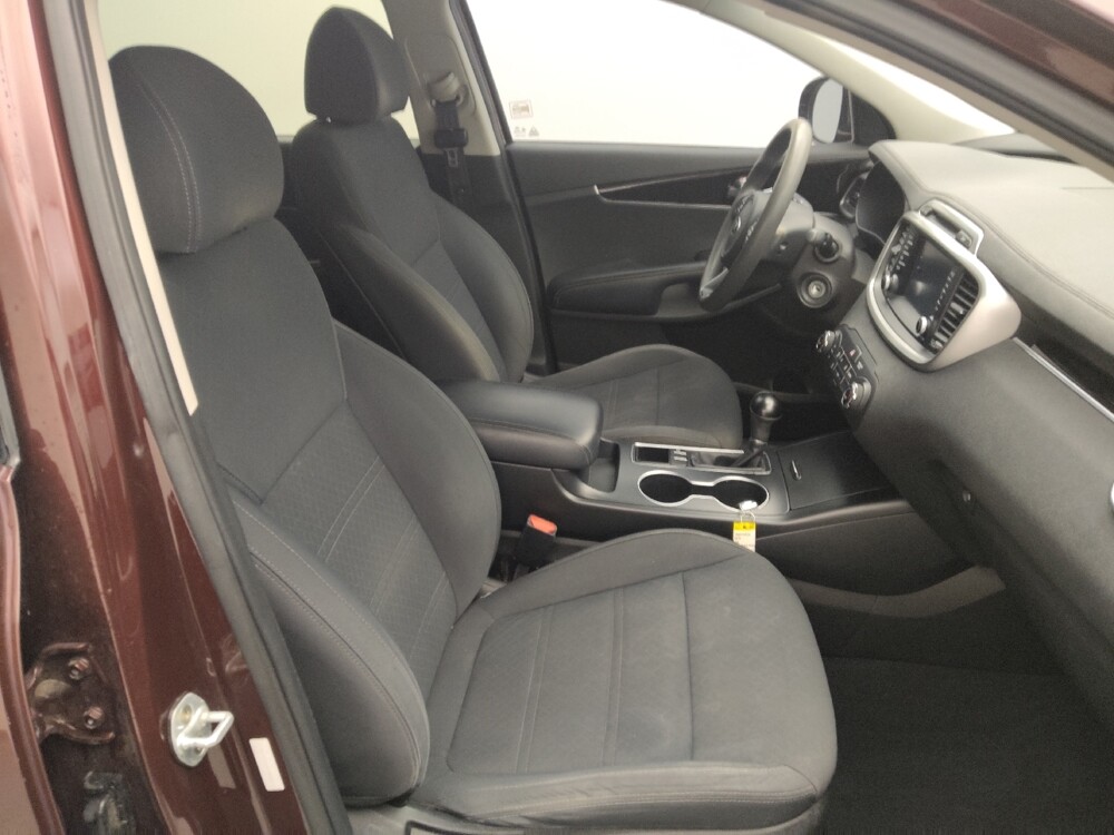2018 Kia Sorento in Houston, TX 77060 - 18099458 21