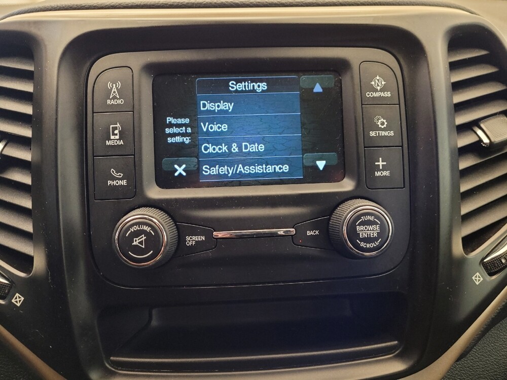 2018 Jeep Cherokee in Downey, CA 90241 - 18099466 25