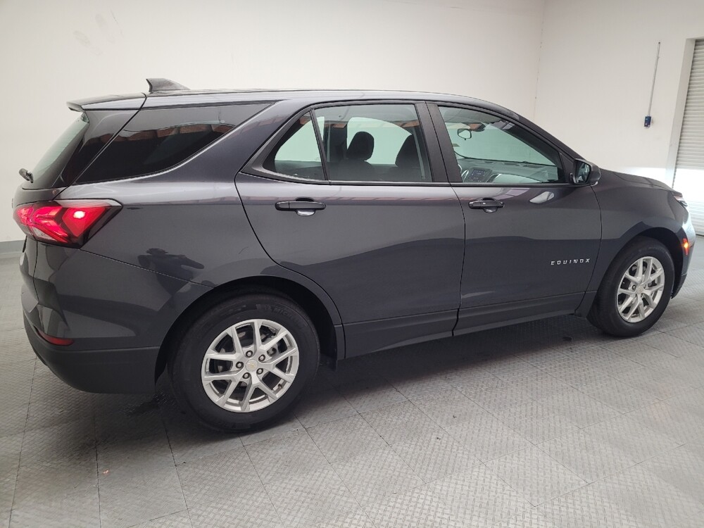 2022 Chevrolet Equinox in Downey, CA 90241 - 18099468 10
