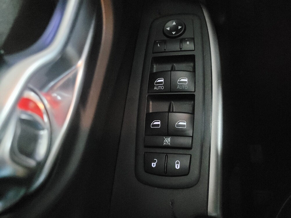 2019 Jeep Cherokee in Conyers, GA 30094 - 18099478 27