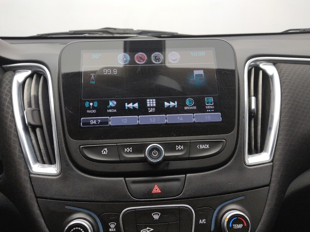 2017 Chevrolet Malibu in Gladstone, MO 64118 - 18099484 25