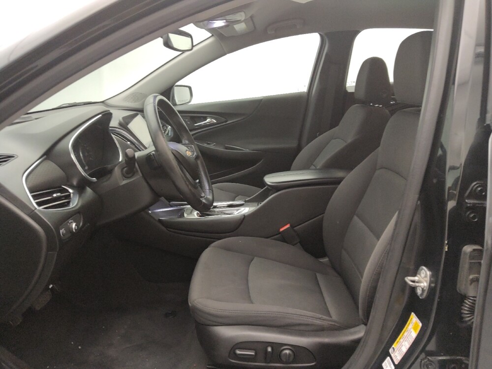 2017 Chevrolet Malibu in Gladstone, MO 64118 - 18099484 17