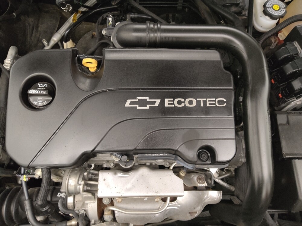 2017 Chevrolet Malibu in Gladstone, MO 64118 - 18099484 30