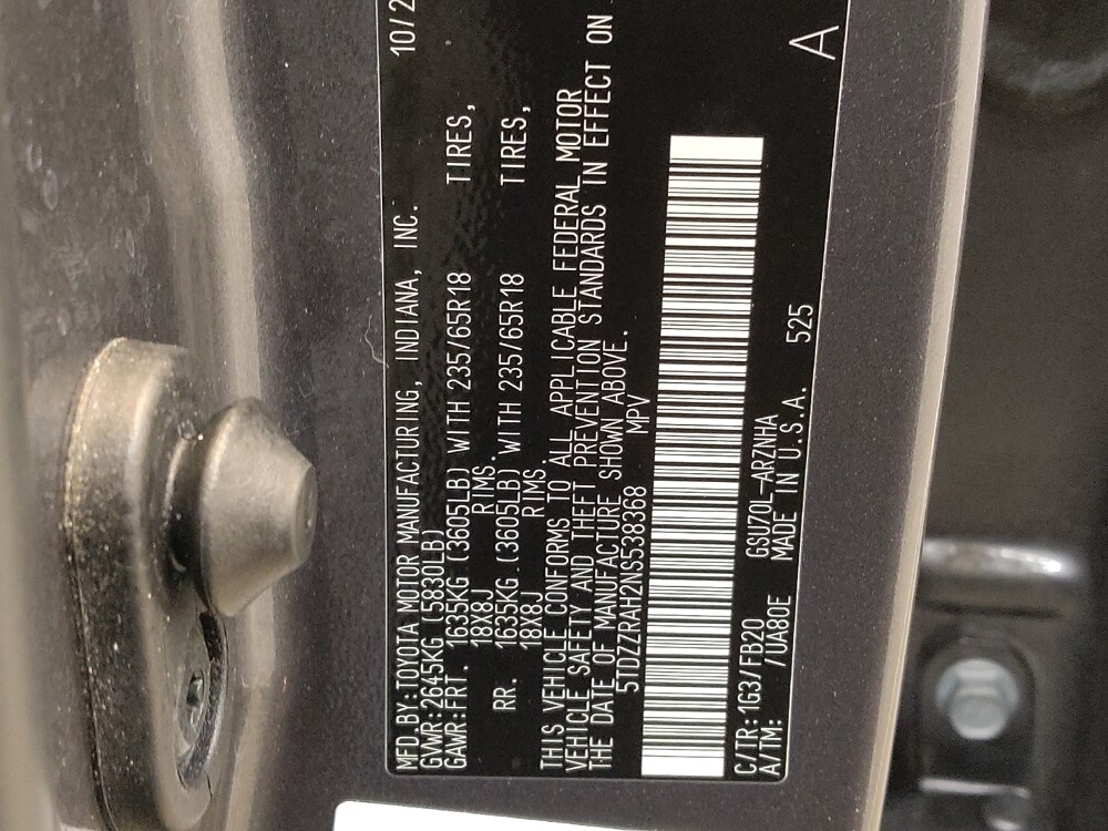 2022 Toyota Highlander in Fairfield, OH 45014 - 18099492 33