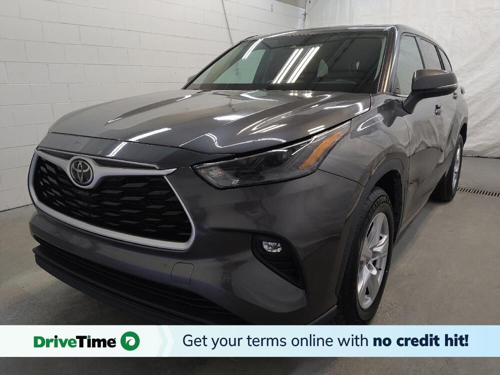 2022 Toyota Highlander in Fairfield, OH 45014 - 18099492