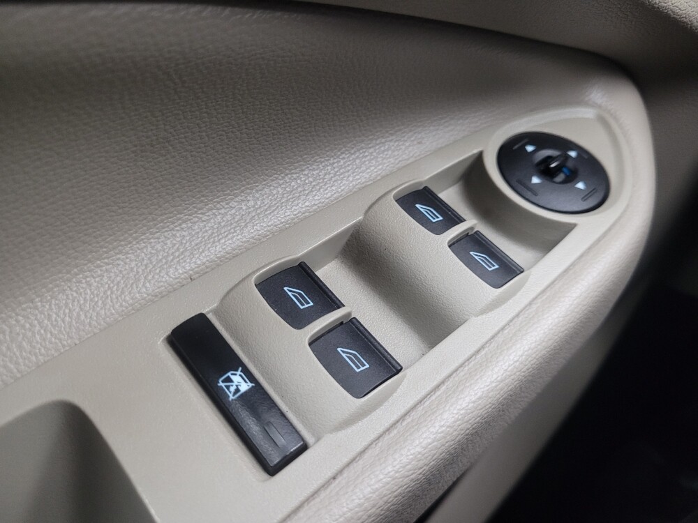 2018 Ford Escape in Indianapolis, IN 46222 - 18099496 27