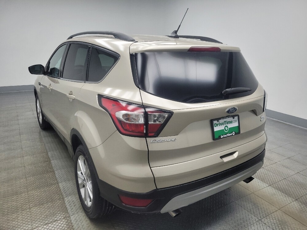 2018 Ford Escape in Indianapolis, IN 46222 - 18099496 5