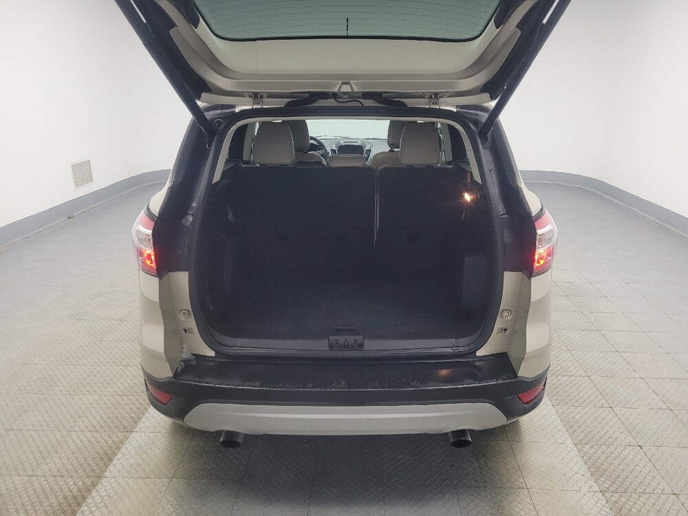 2018 Ford Escape in Indianapolis, IN 46222 - 18099496 29