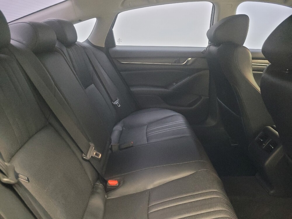 2018 Honda Accord in Indianapolis, IN 46222 - 18099498 19
