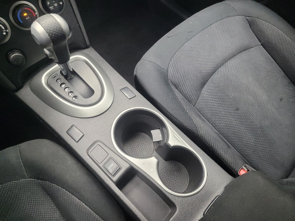 2015 Nissan Rogue in Indianapolis, IN 46222 - 18099499 26