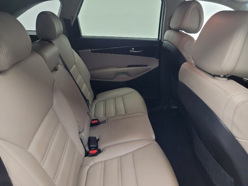 2016 Kia Sorento in Antioch, TN 37013 - 18099500 19