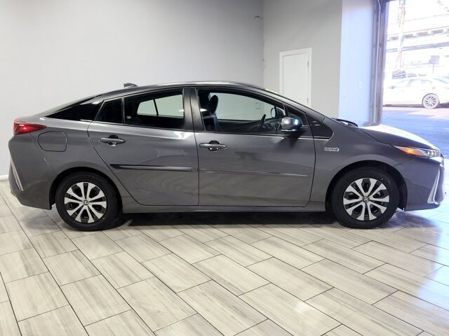 2022 Toyota Prius Prime in Cinnaminson, NJ 08077 - 18099568 6