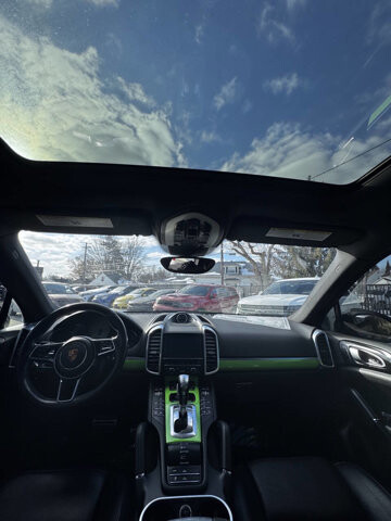 2015 Porsche Cayenne in Eastpointe, MI 48021 - 18099580 7