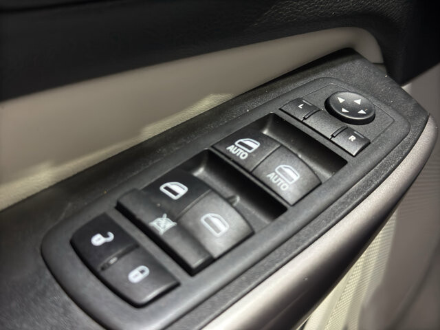 2020 Jeep Cherokee in Burlington, WI 53105 - 18099589 33