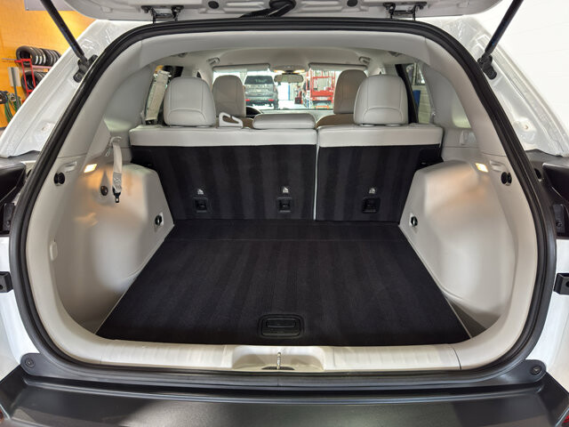 2020 Jeep Cherokee in Burlington, WI 53105 - 18099589 20