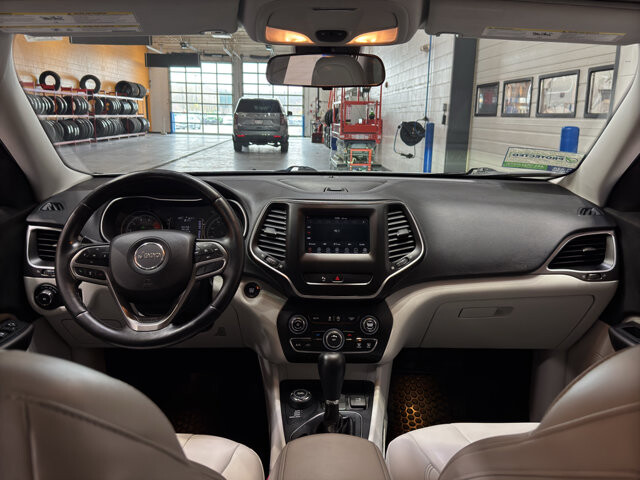 2020 Jeep Cherokee in Burlington, WI 53105 - 18099589 13