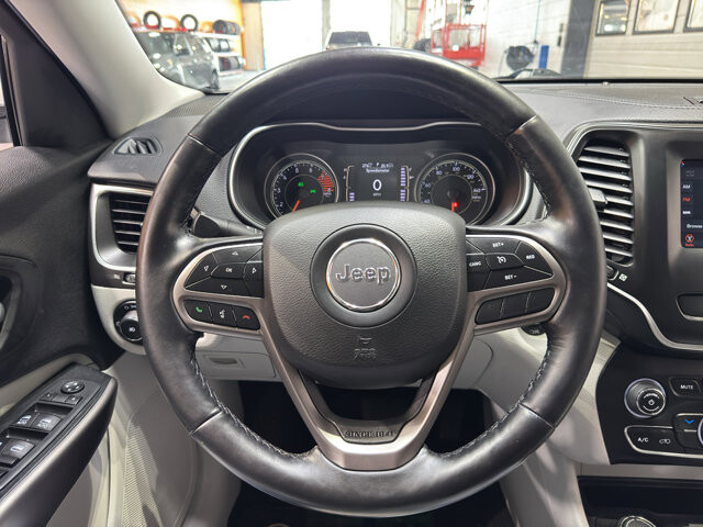 2020 Jeep Cherokee in Burlington, WI 53105 - 18099589 21