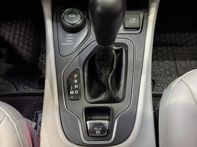 2020 Jeep Cherokee in Burlington, WI 53105 - 18099589 31