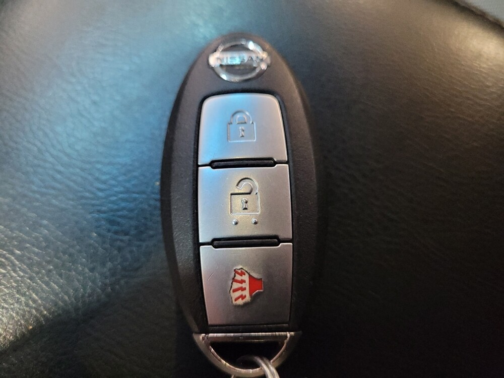 2018 Nissan Pathfinder in El Cajon, CA 92020 - 18099590 32