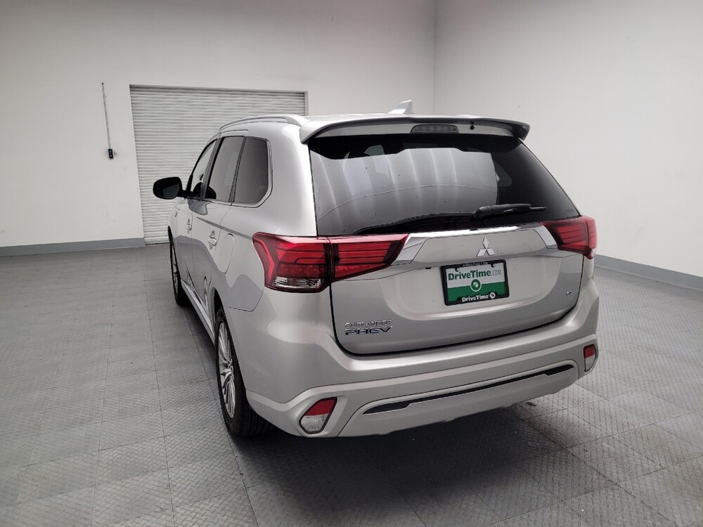 2020 Mitsubishi Outlander in Riverside, CA 92504 - 18099606 6