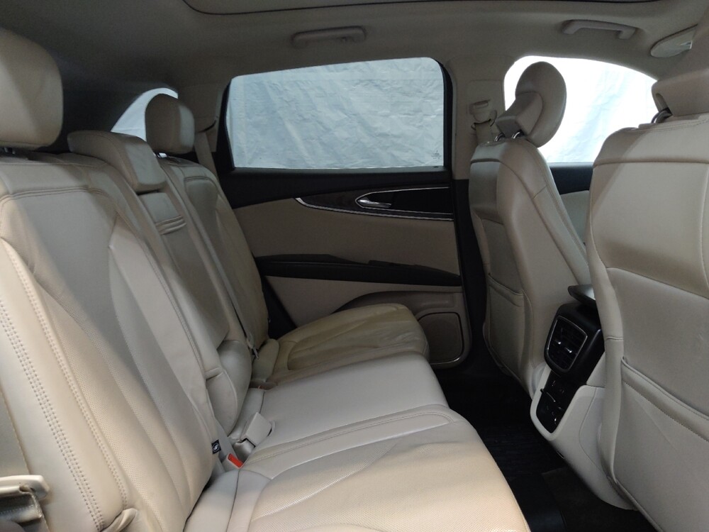 2017 Lincoln MKX in Fairfield, OH 45014 - 18099623 19