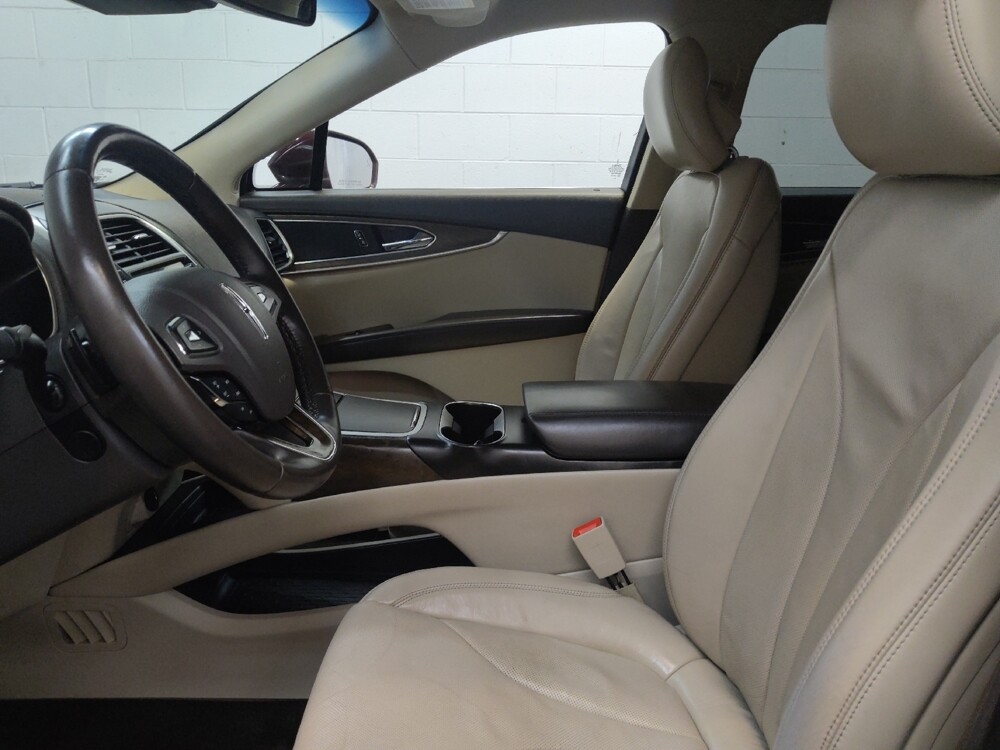 2017 Lincoln MKX in Fairfield, OH 45014 - 18099623 17