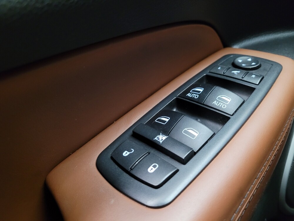 2018 Jeep Grand Cherokee in Riverside, CA 92504 - 18099625 27