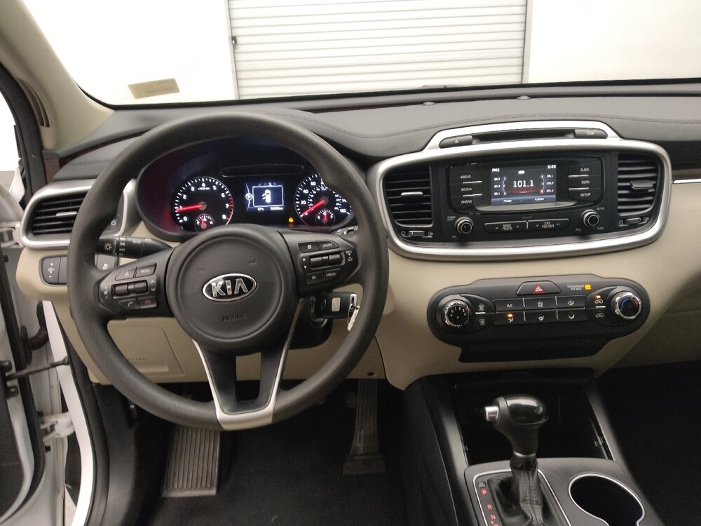 2017 Kia Sorento in Lubbock, TX 79424 - 18099630 22