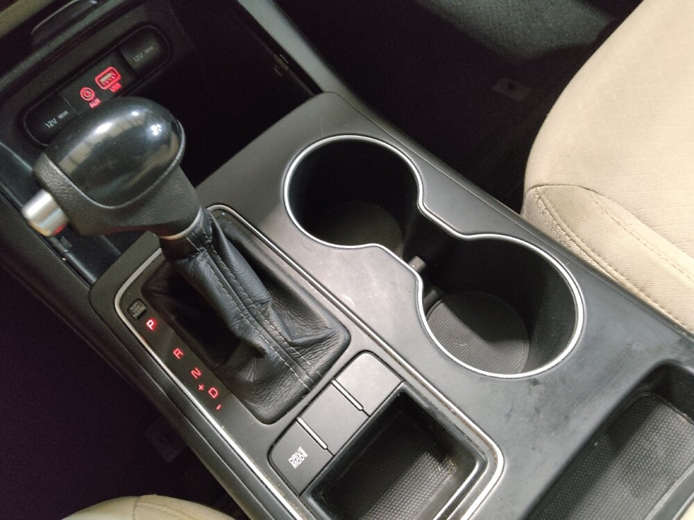 2017 Kia Sorento in Lubbock, TX 79424 - 18099630 26