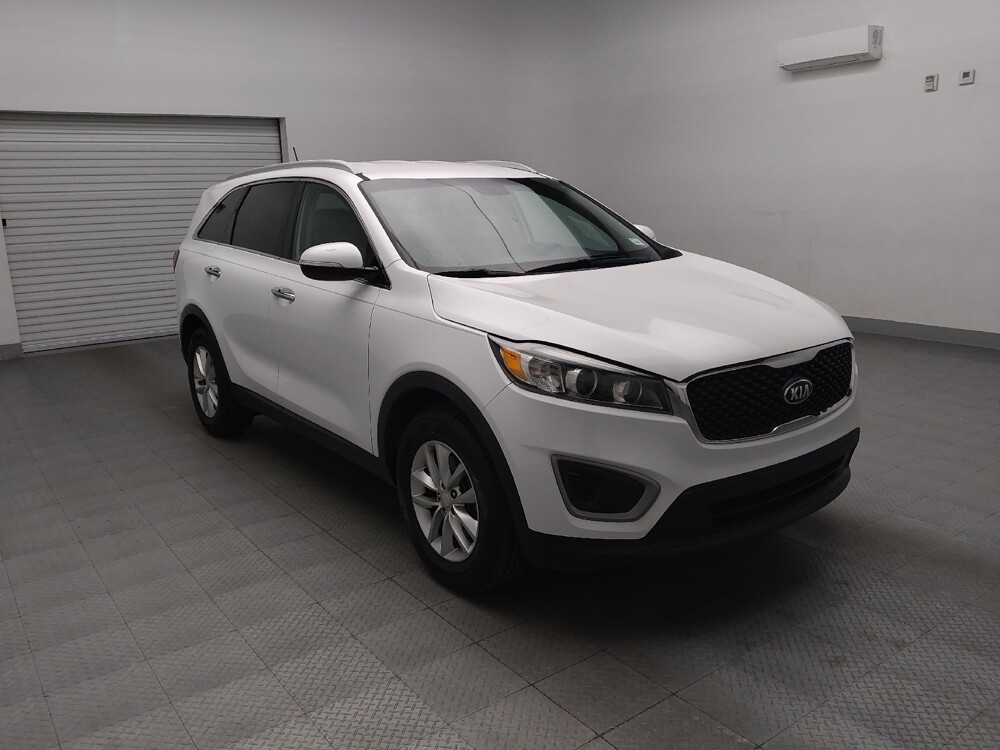 2017 Kia Sorento in Lubbock, TX 79424 - 18099630 13