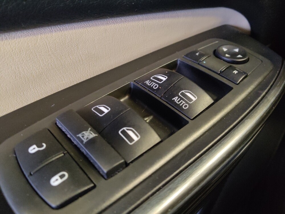 2015 Jeep Cherokee in Albuquerque, NM 87113 - 18099637 27