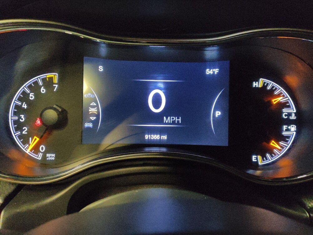 2019 Jeep Grand Cherokee in Mesa, AZ 85210 - 18099640 23