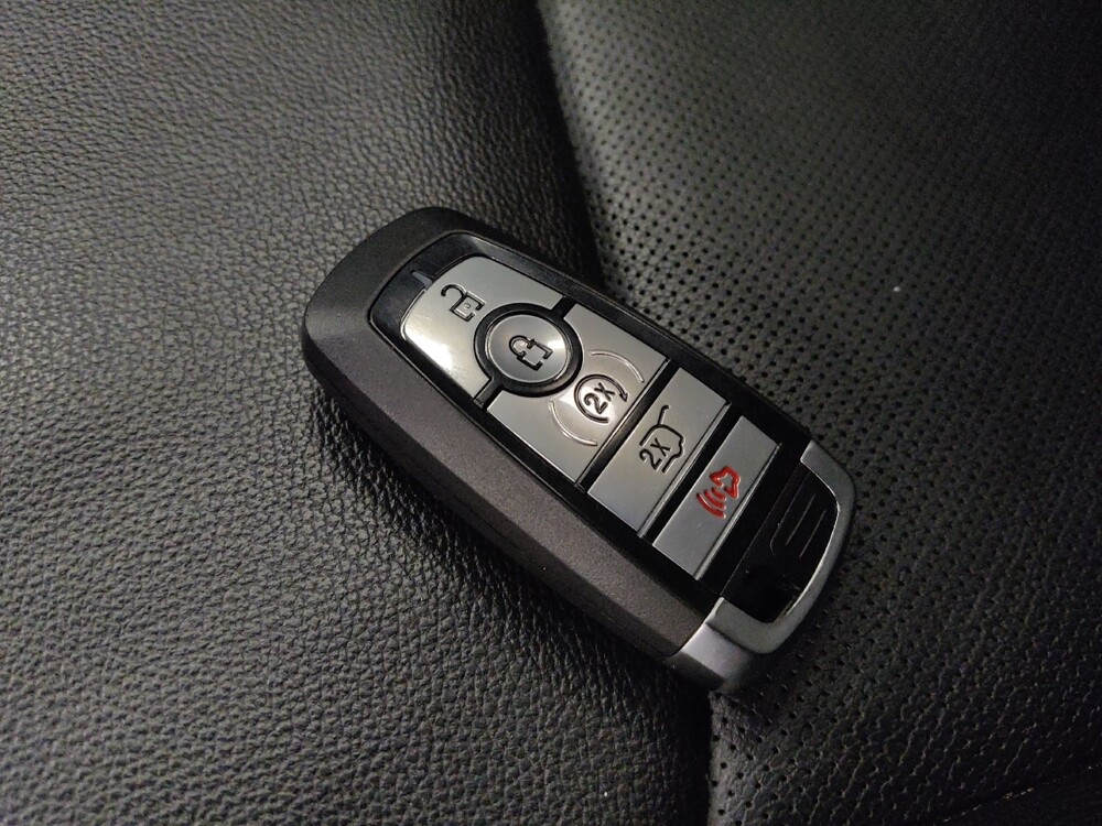 2021 Ford Explorer in Phoenix, AZ 85022 - 18099644 32