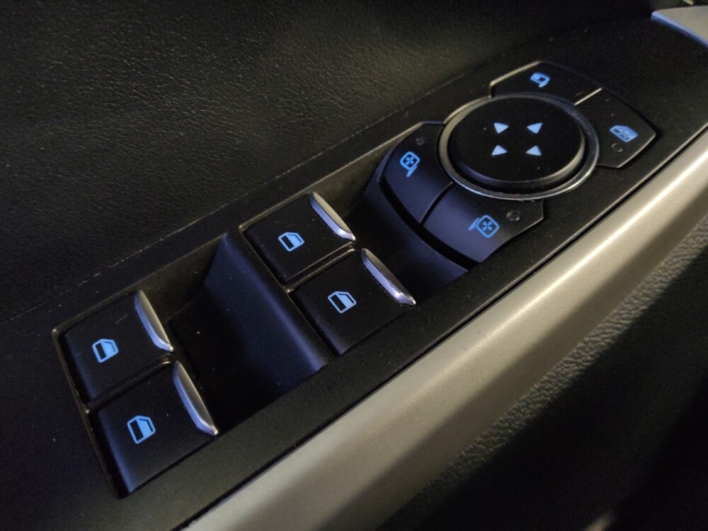 2021 Ford Explorer in Phoenix, AZ 85022 - 18099644 27