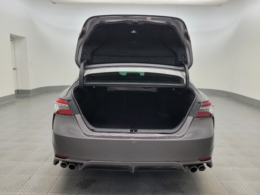 2018 Toyota Camry in Glendale, AZ 85301 - 18099645 29