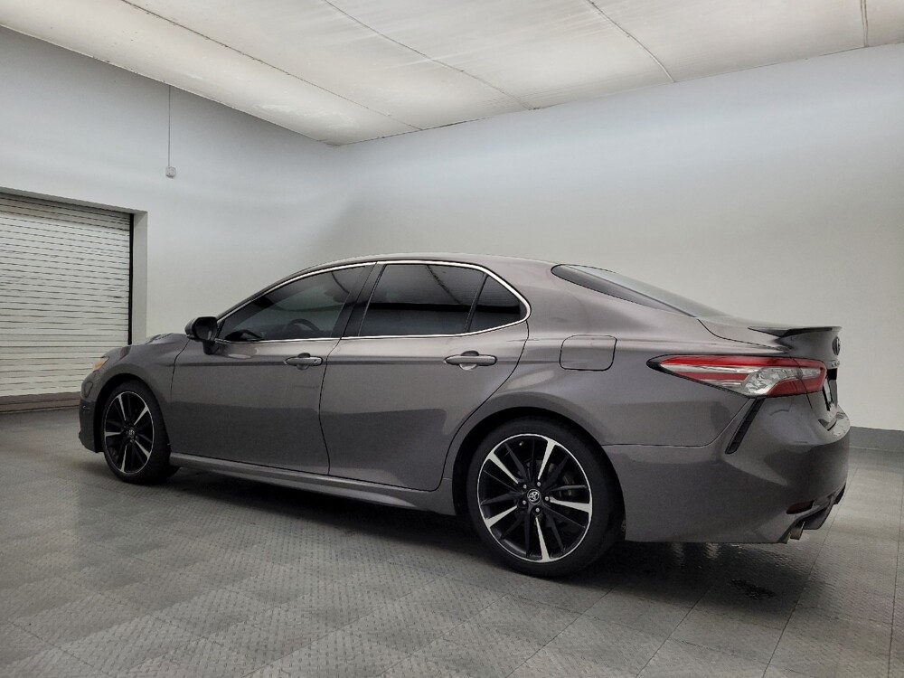 2018 Toyota Camry in Glendale, AZ 85301 - 18099645 3
