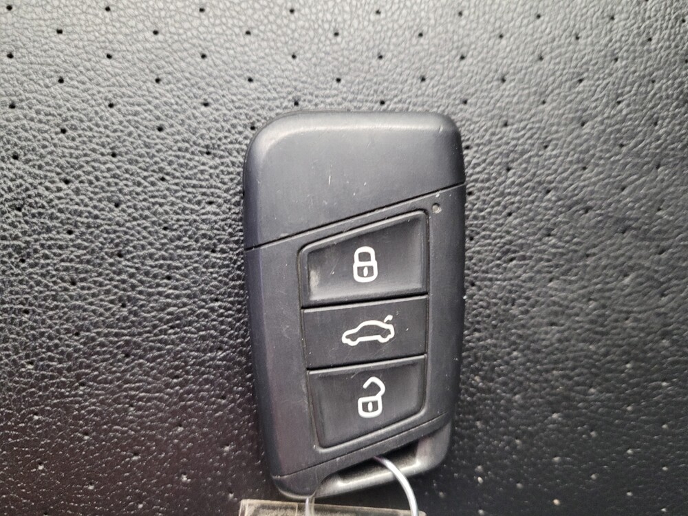 2020 Volkswagen Atlas in Columbus, OH 43228 - 18099650 32