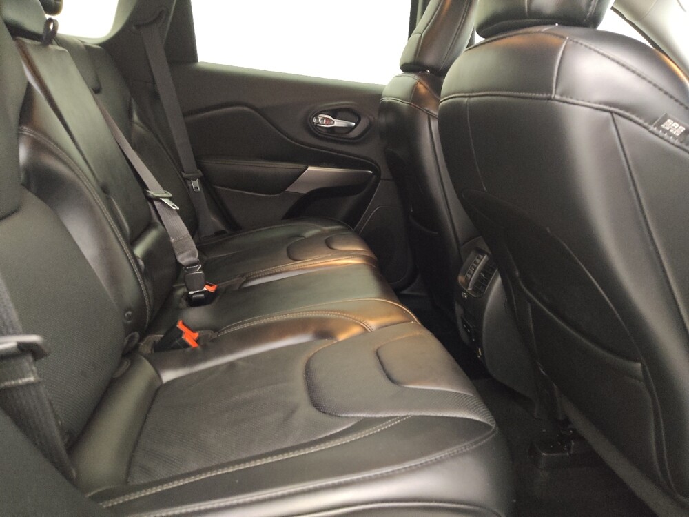 2019 Jeep Cherokee in Bradenton, FL 34207 - 18099655 19