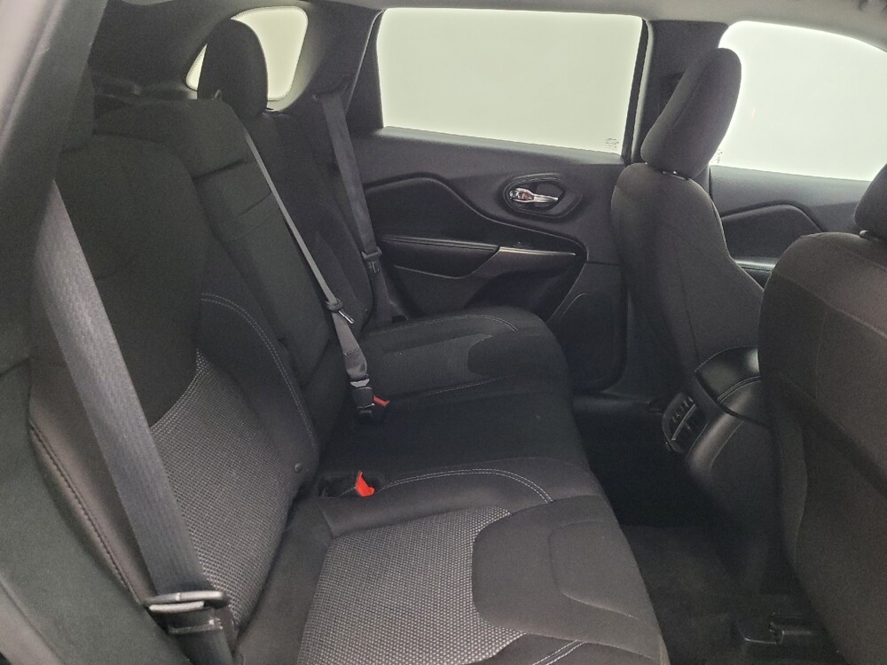 2019 Jeep Cherokee in Las Vegas, NV 89102 - 18099663 19