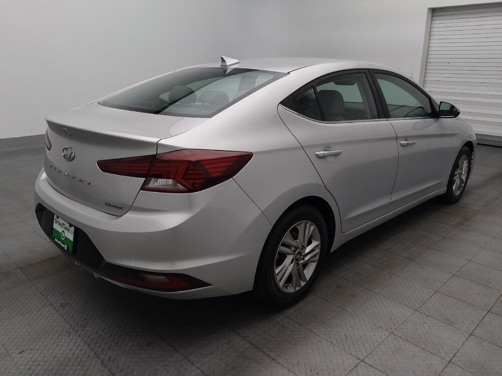 2019 Hyundai Elantra in Orlando, FL 32808 - 18099669 9