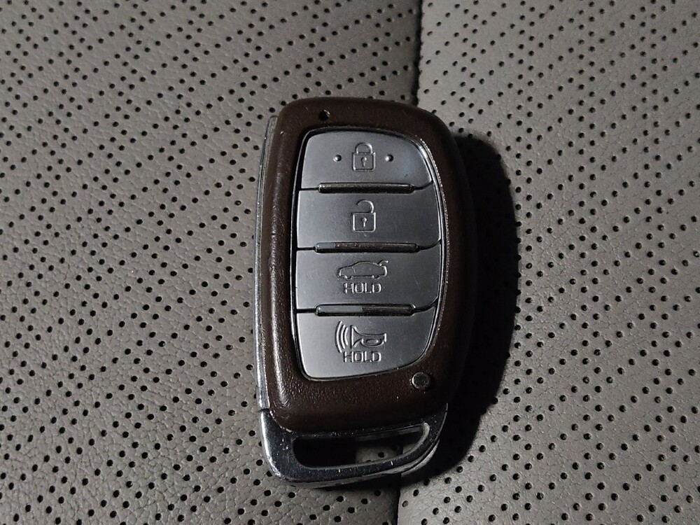 2019 Hyundai Elantra in Orlando, FL 32808 - 18099669 32